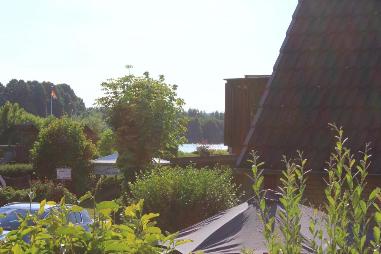 Moderne Und Helle Ferienwohnung Am Ploener See Bosau エクステリア 写真